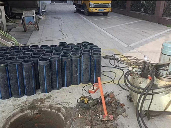 沧县PE置换管厂家 DN315置换管 非开挖管短管置换